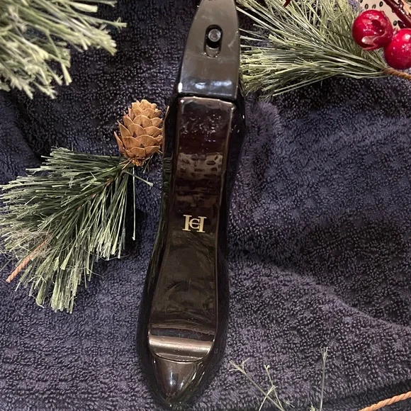 Carolina Herrera Good Girl Eau de Parfum - Black and Gold - Picture 4 of 7